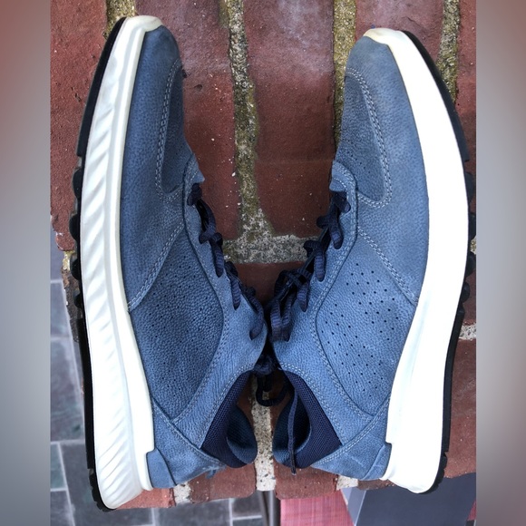 Ecco Exostride women’s blue walking shoe,  size 9-9.5 - Picture 8 of 9